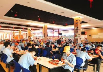 為什么大企業都選擇食堂外包？企業管理的深層考量與餐飲管理服務的價值
